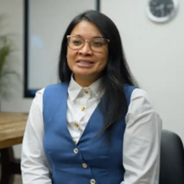 Gina, Administrator